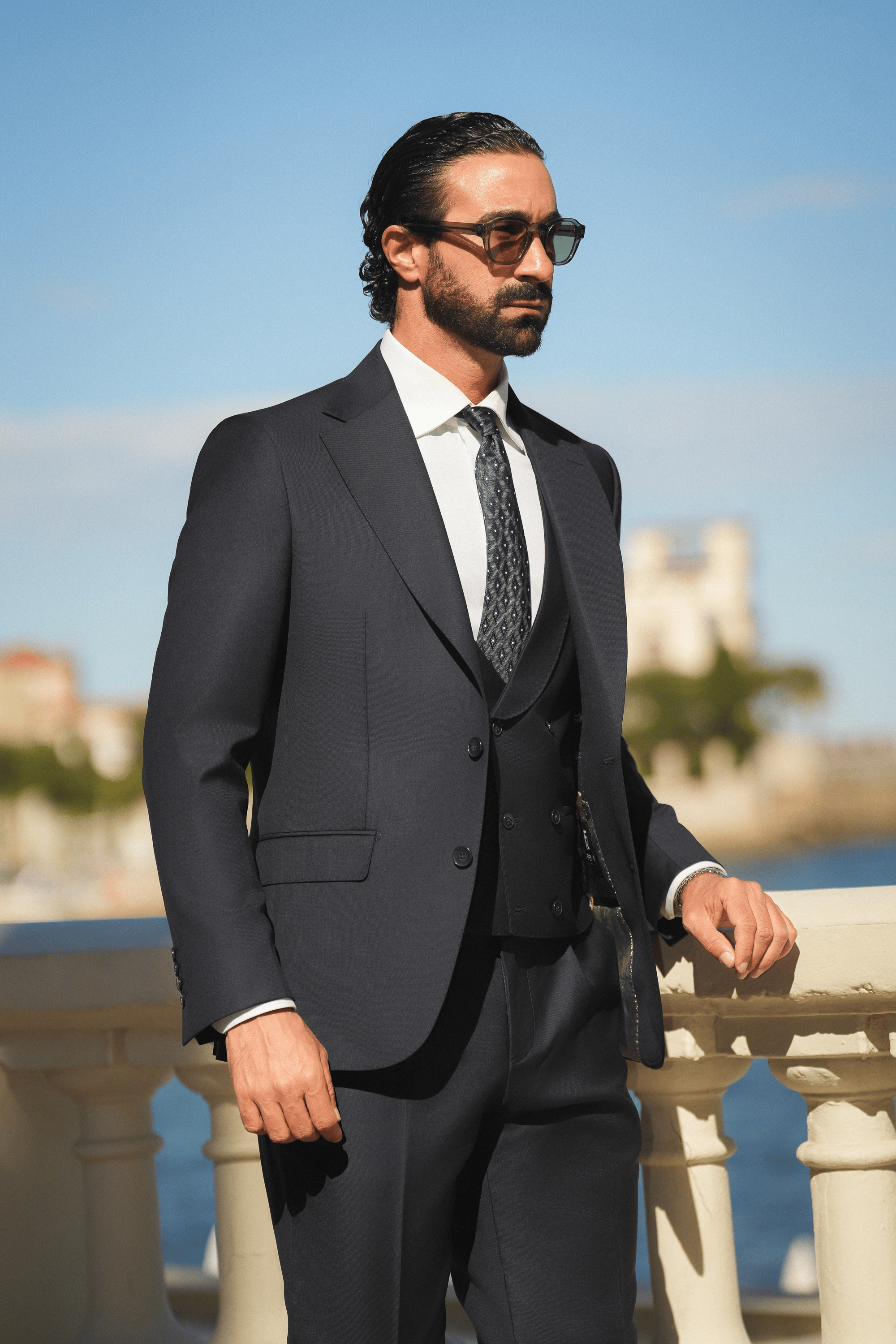 Dunkelblauer Slim-Fit Super 130’s Wollanzug mit Einreiher