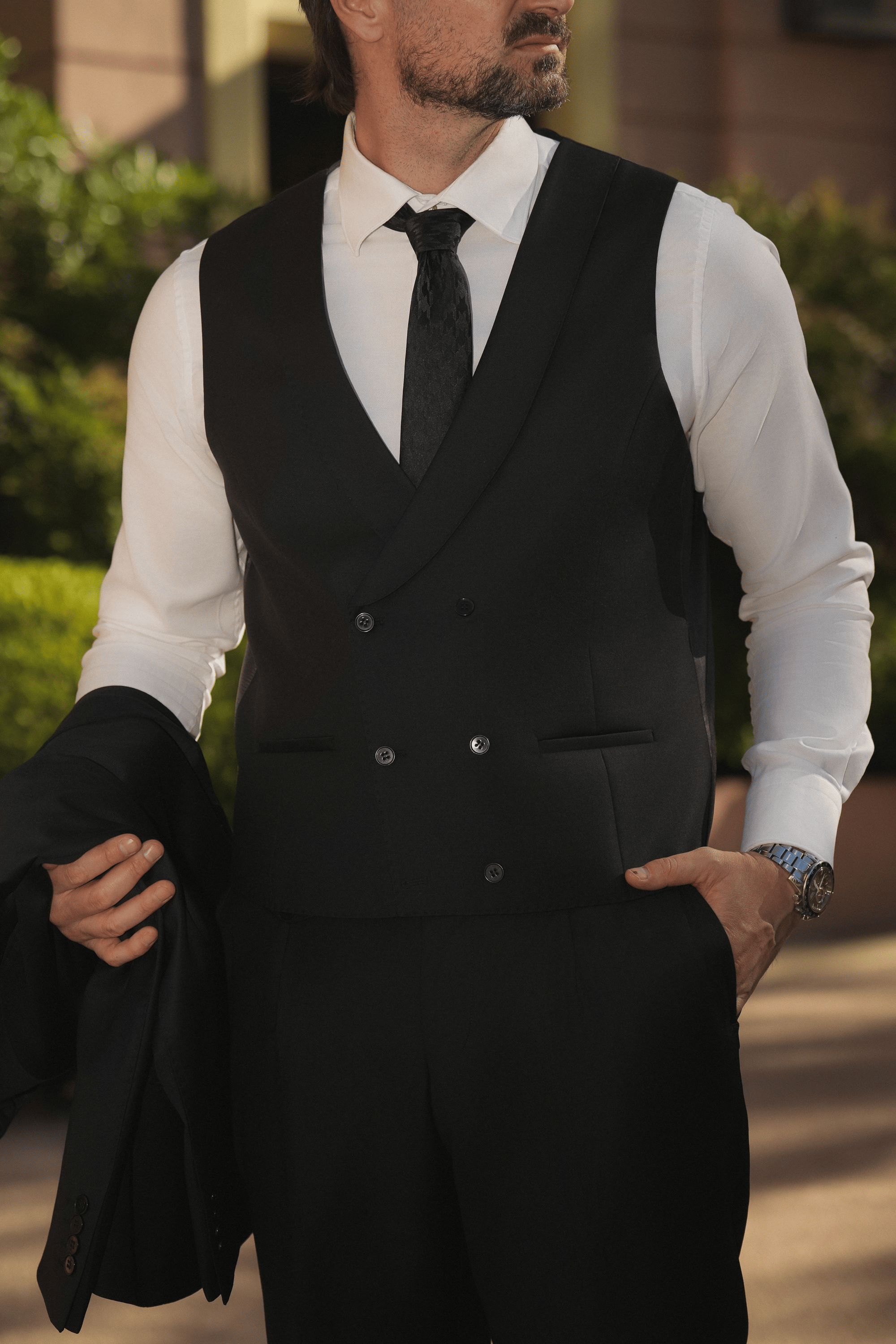 Schwarzer Slim-Fit Wollanzug mit Einreiher