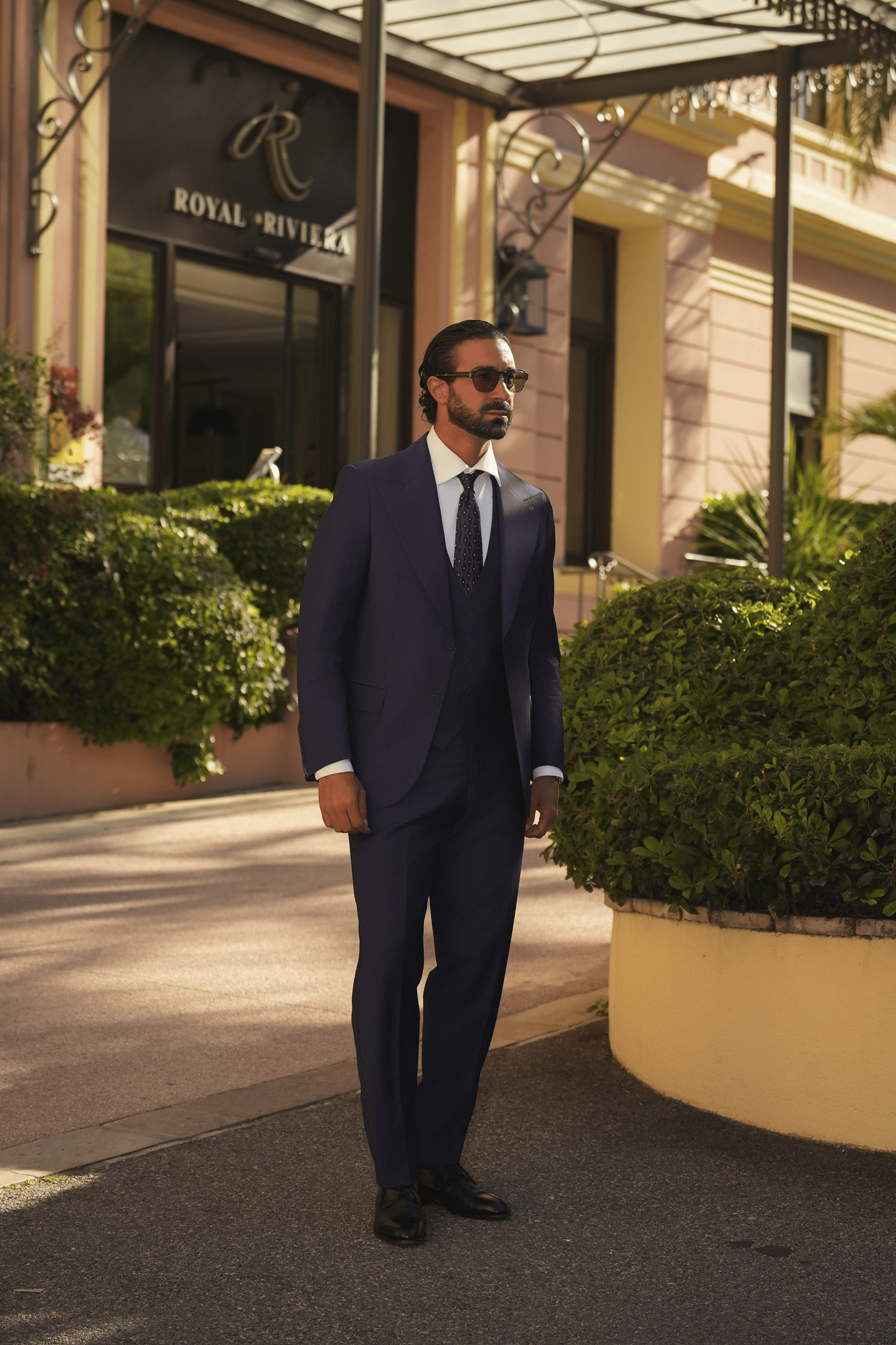 Indigoblauer Slim-Fit Cerruti Wollanzug mit Einreiher