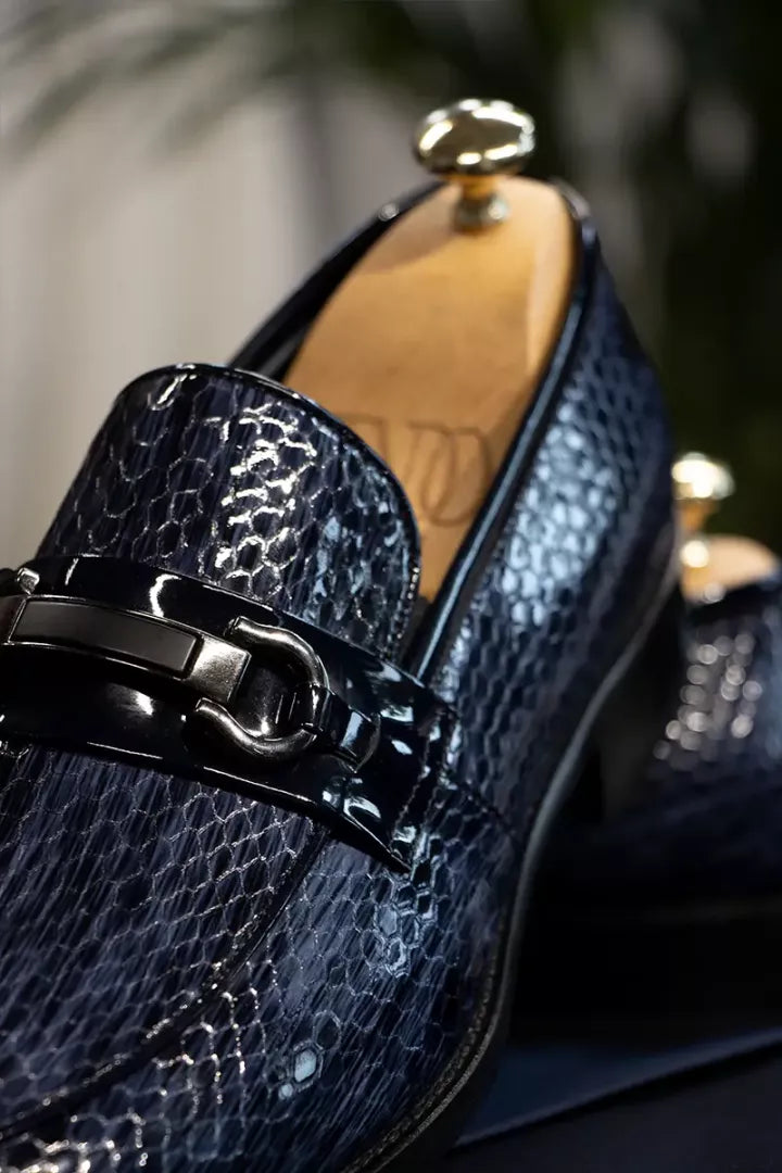 Dunkelblauer Leder-Horsebit-Loafer-Schuh