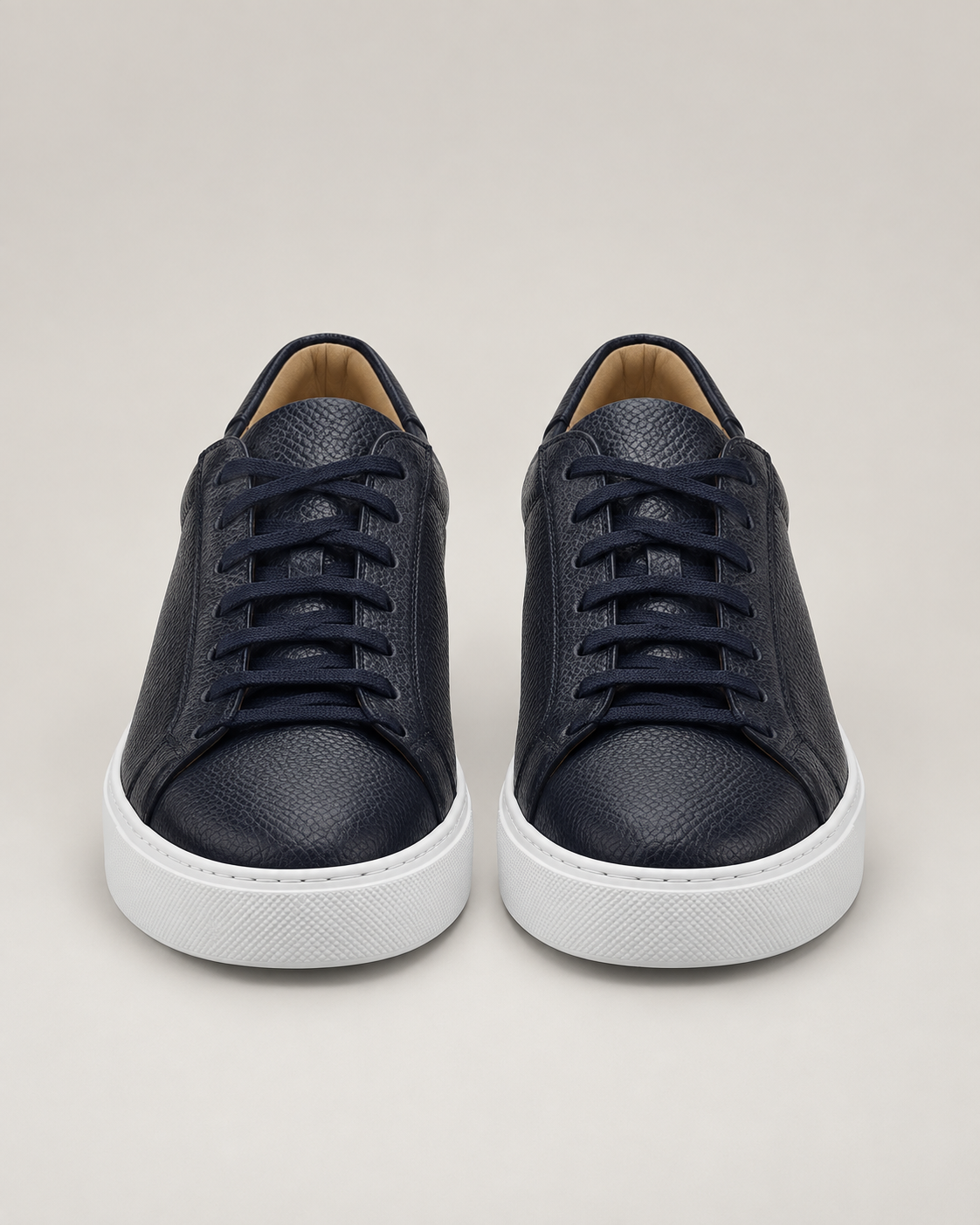 Dunkelblaue Sneaker aus Hirschleder
