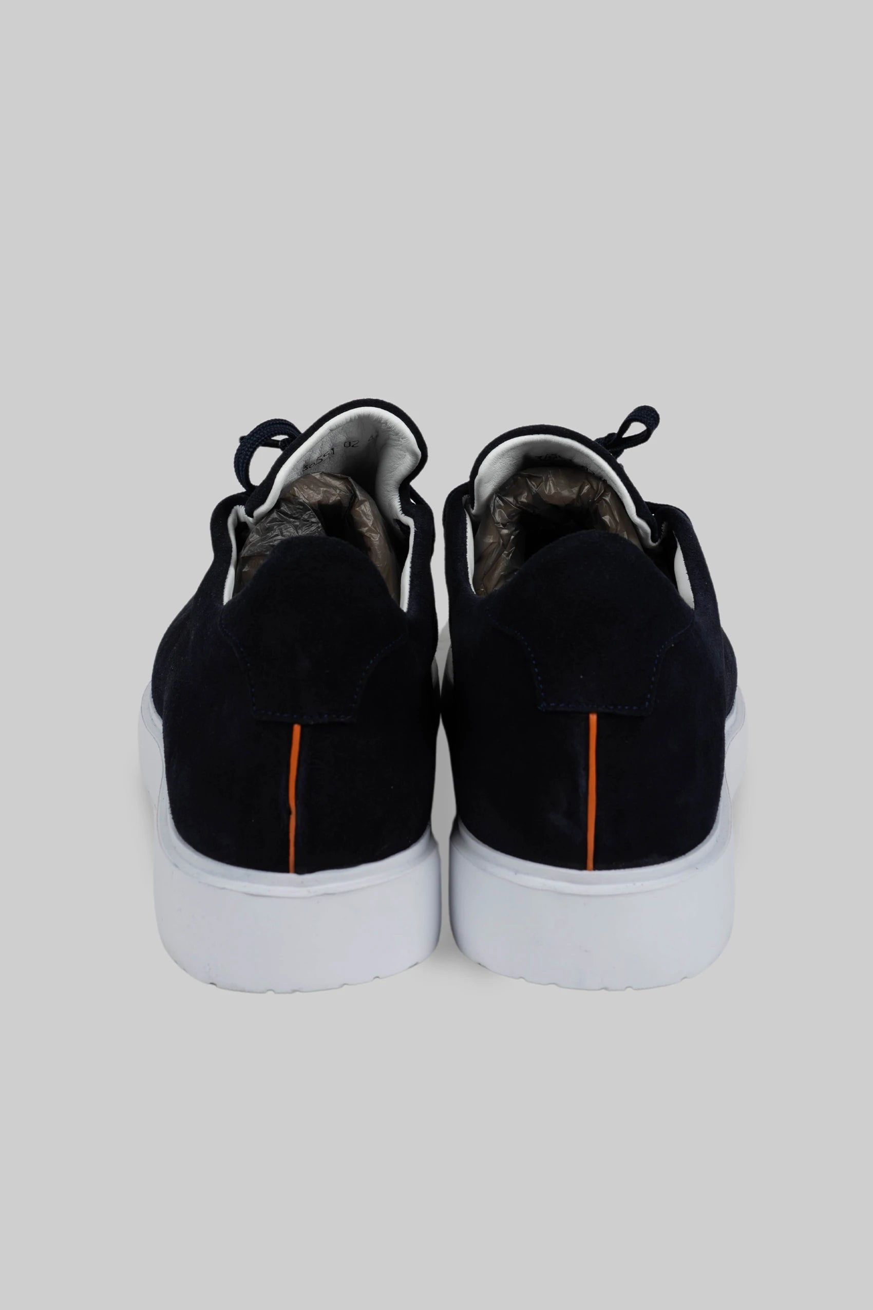 Dunkelblauer Sneaker aus Wildleder