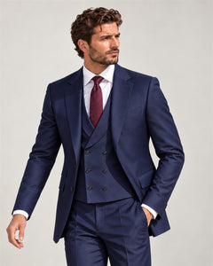 Dark blue slim fit Super 130’s wool suit with single-breasted jacket
