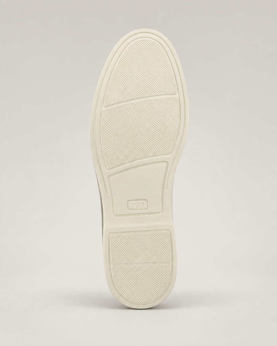 Hellbeige Slipper aus italienischem Kalbsveloursleder