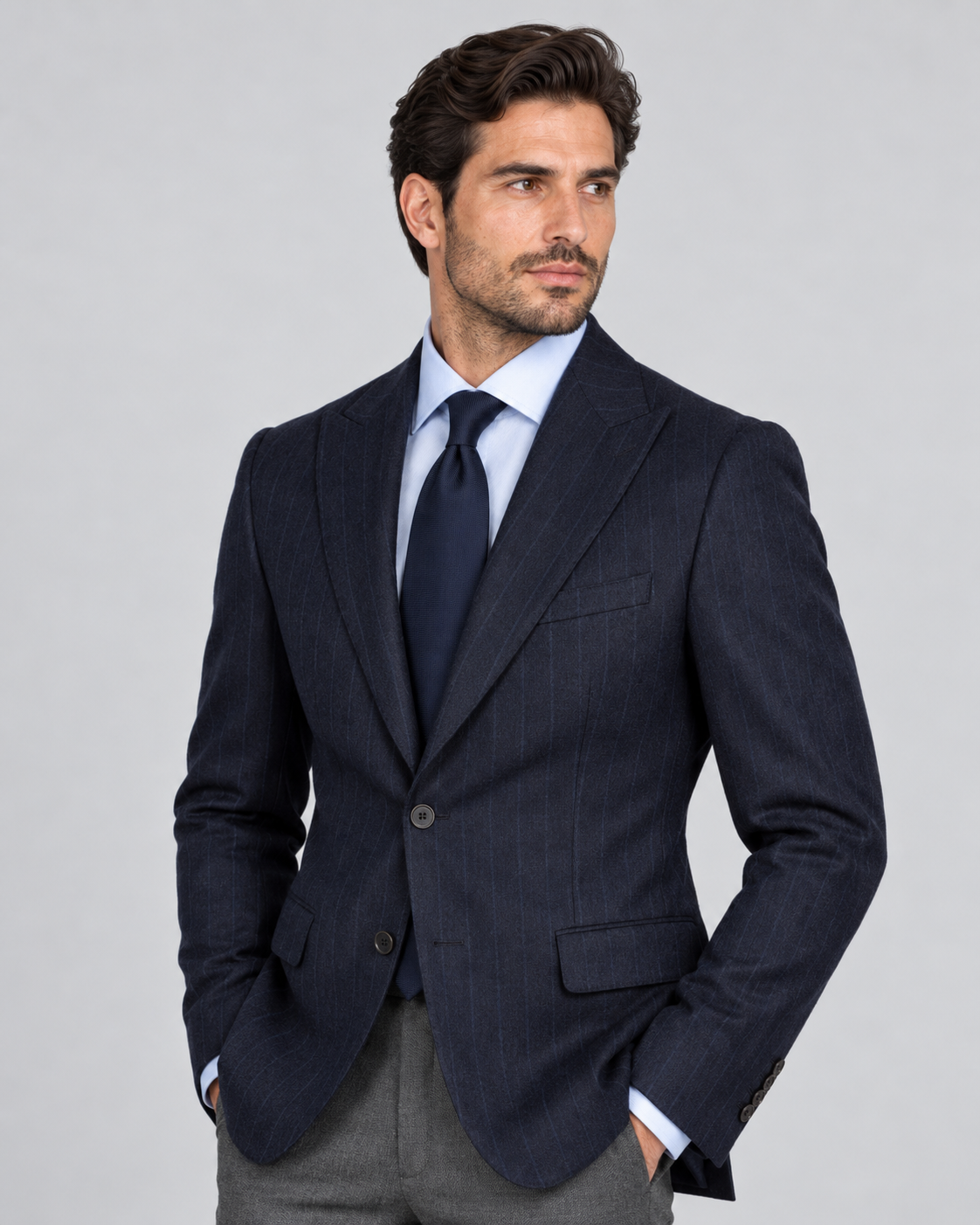 Dunkelblaues Tailored-Fit-Einreiher-Sakko aus Flanellwolle mit Nadelstreifen