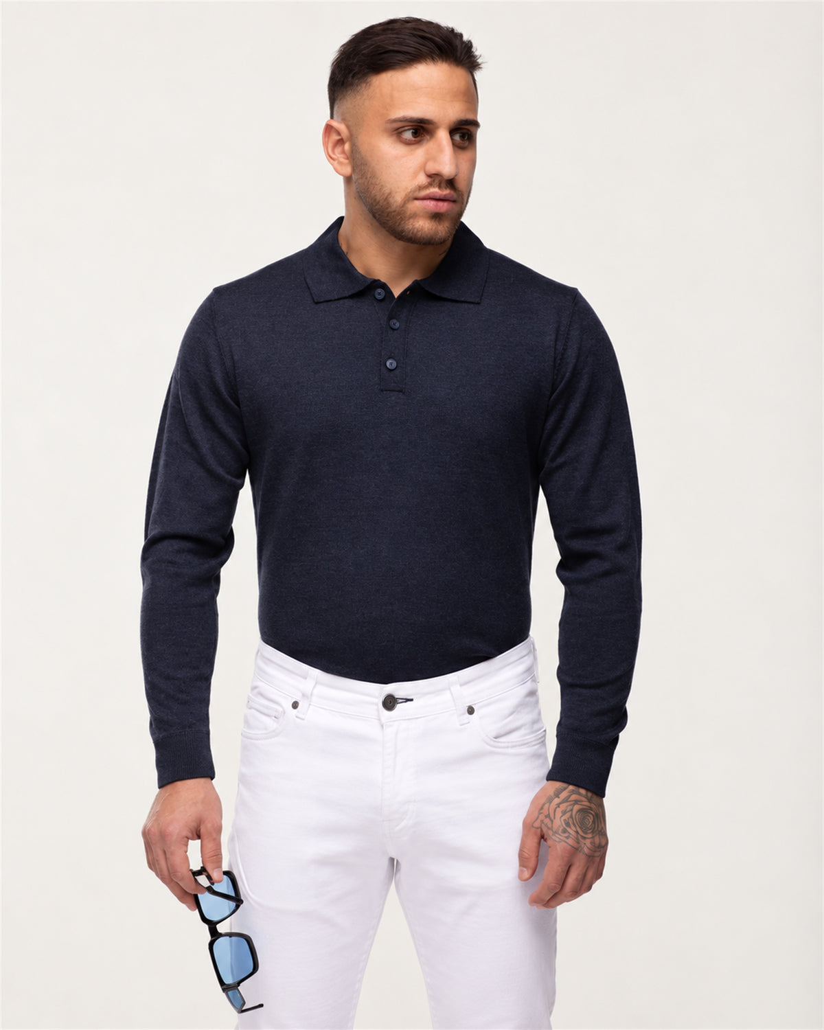Marineblauer Polo-Pullover aus wolle