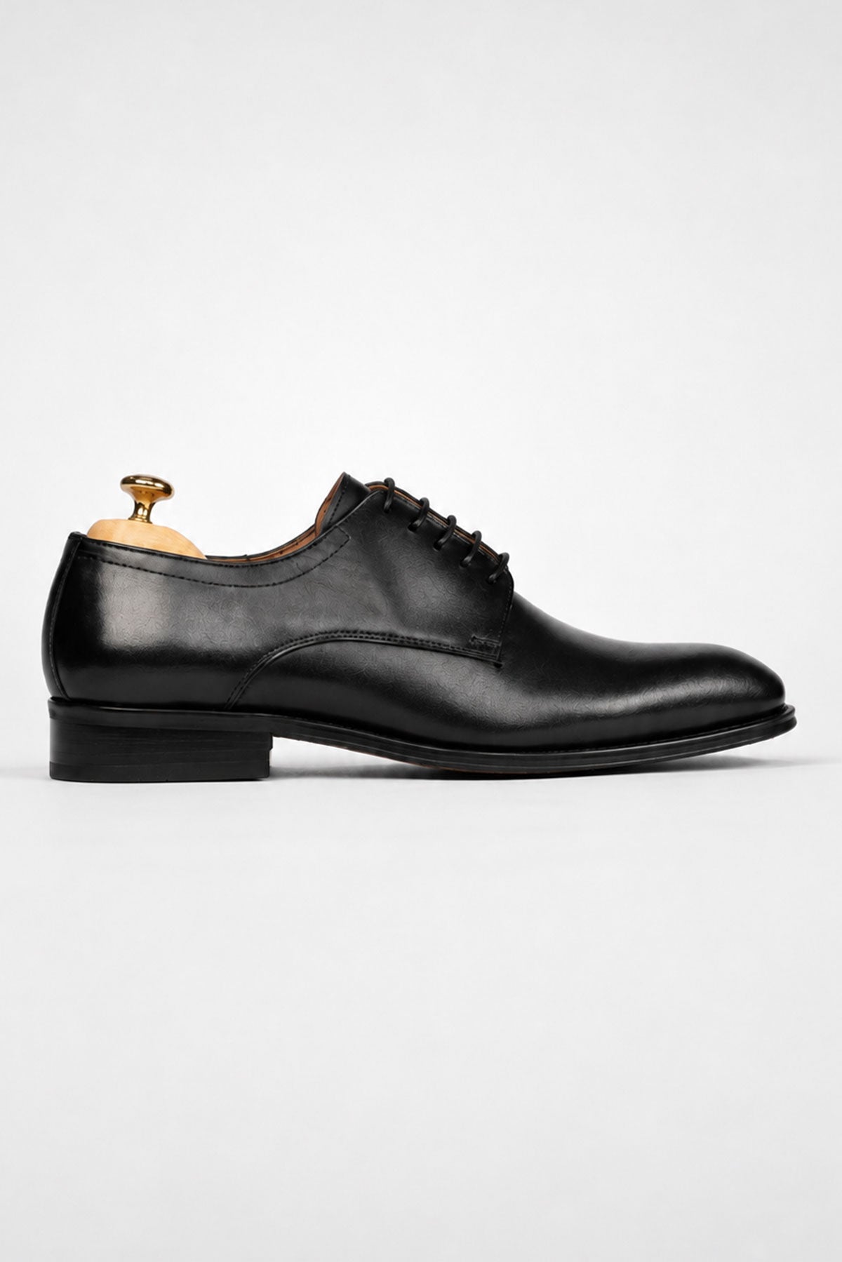 Black calfskin Derby shoes