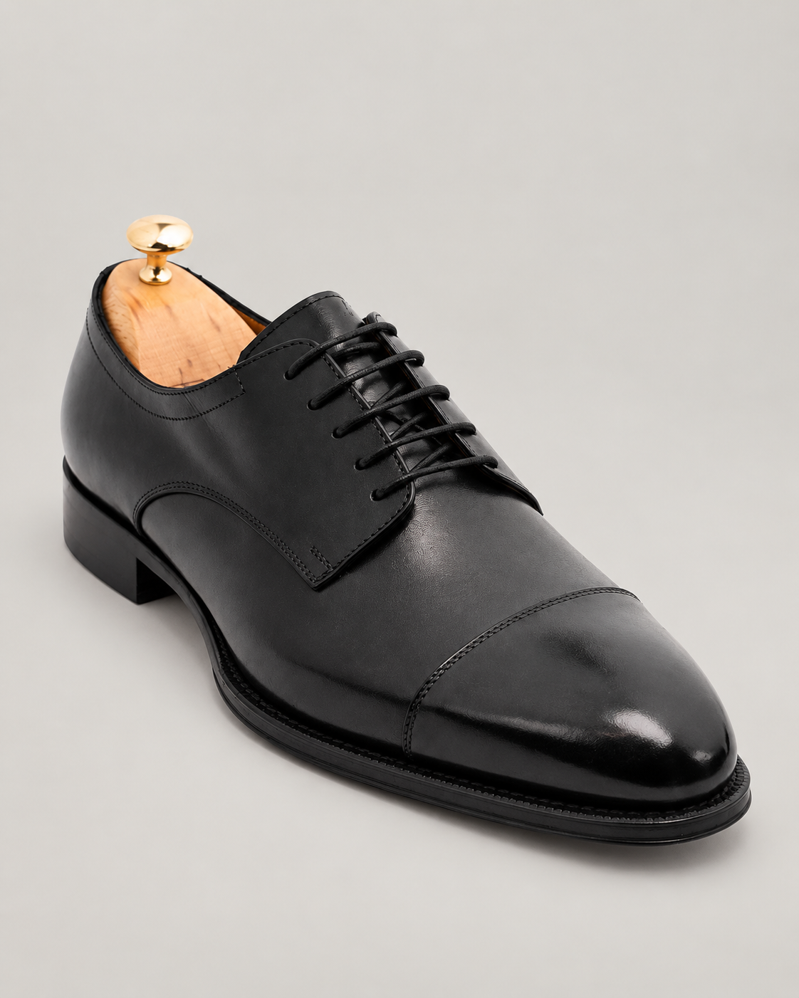 Schwarze Derby-Schuhe aus Kalbsleder mit Cap Toe