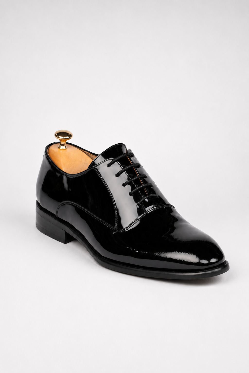 Black patent calf leather Oxford shoes