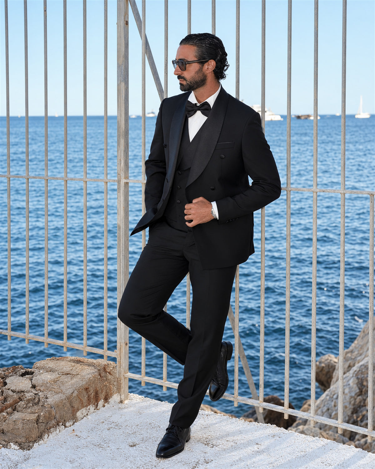 Black slim-fit Cerruti Super 160’s wool suit with double-breasted jacket