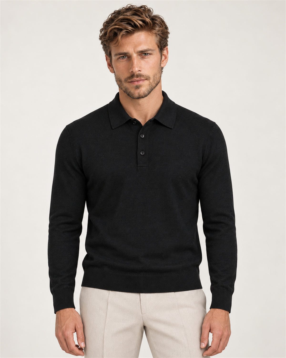 Schwarzer Polopullover aus wolle