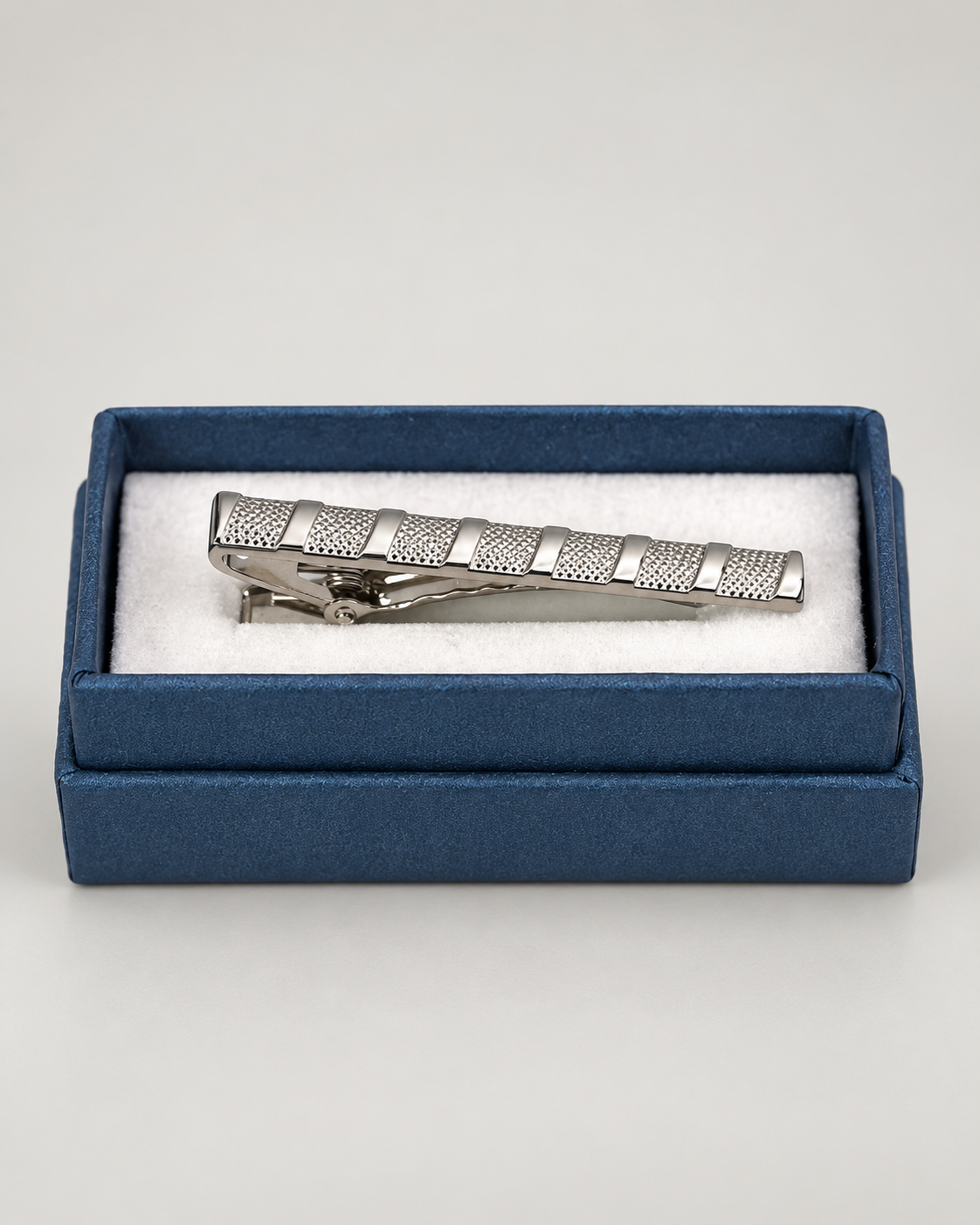Silver tie clip