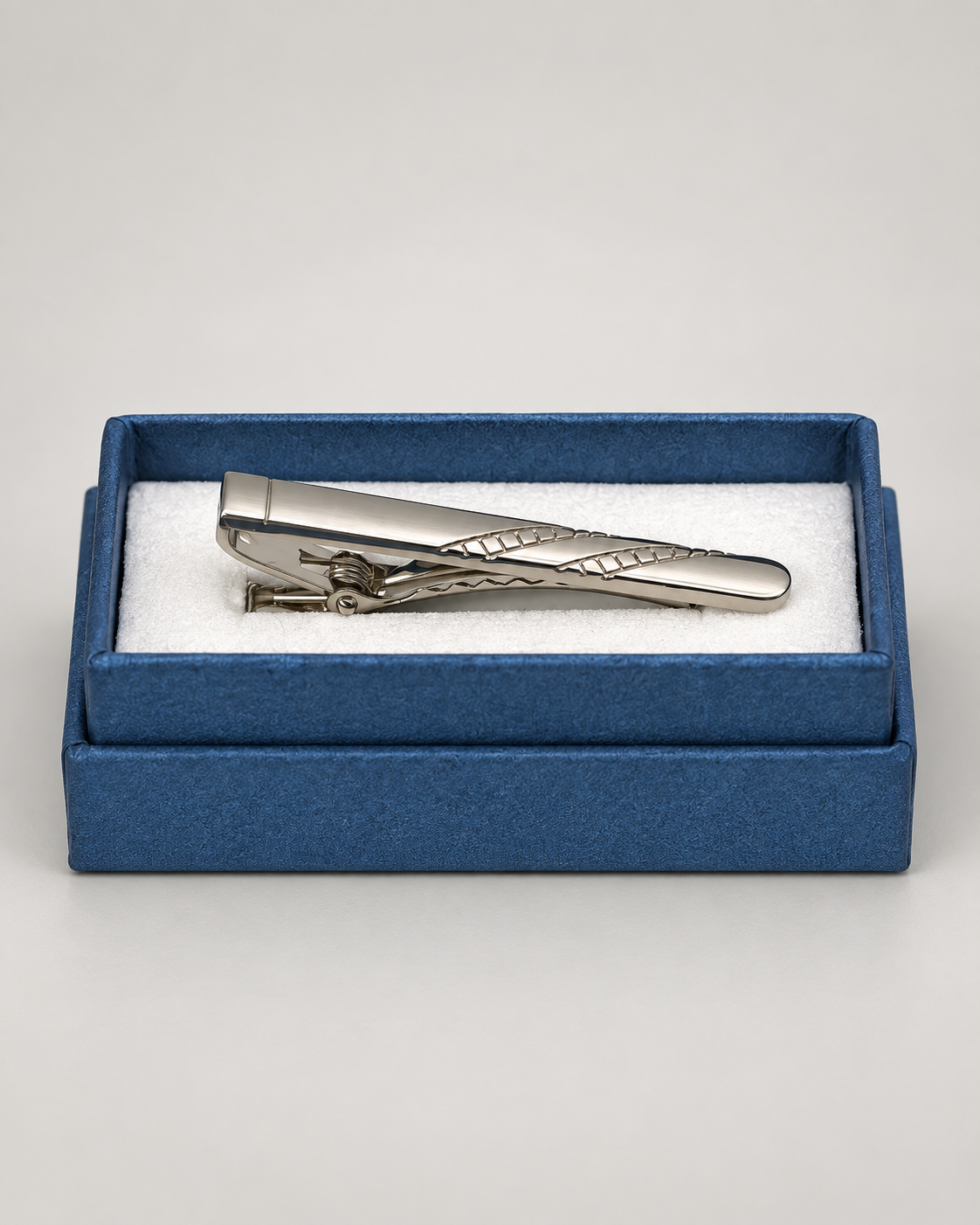 Silver tie clip