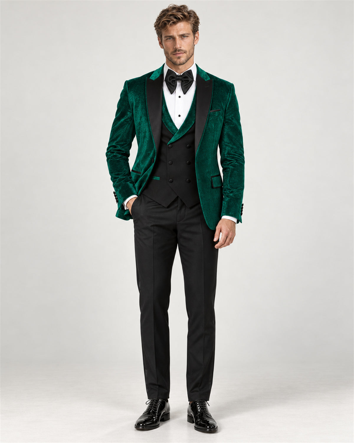 Emerald green slim-fit tuxedo with a velvet jacket – full-length view on model