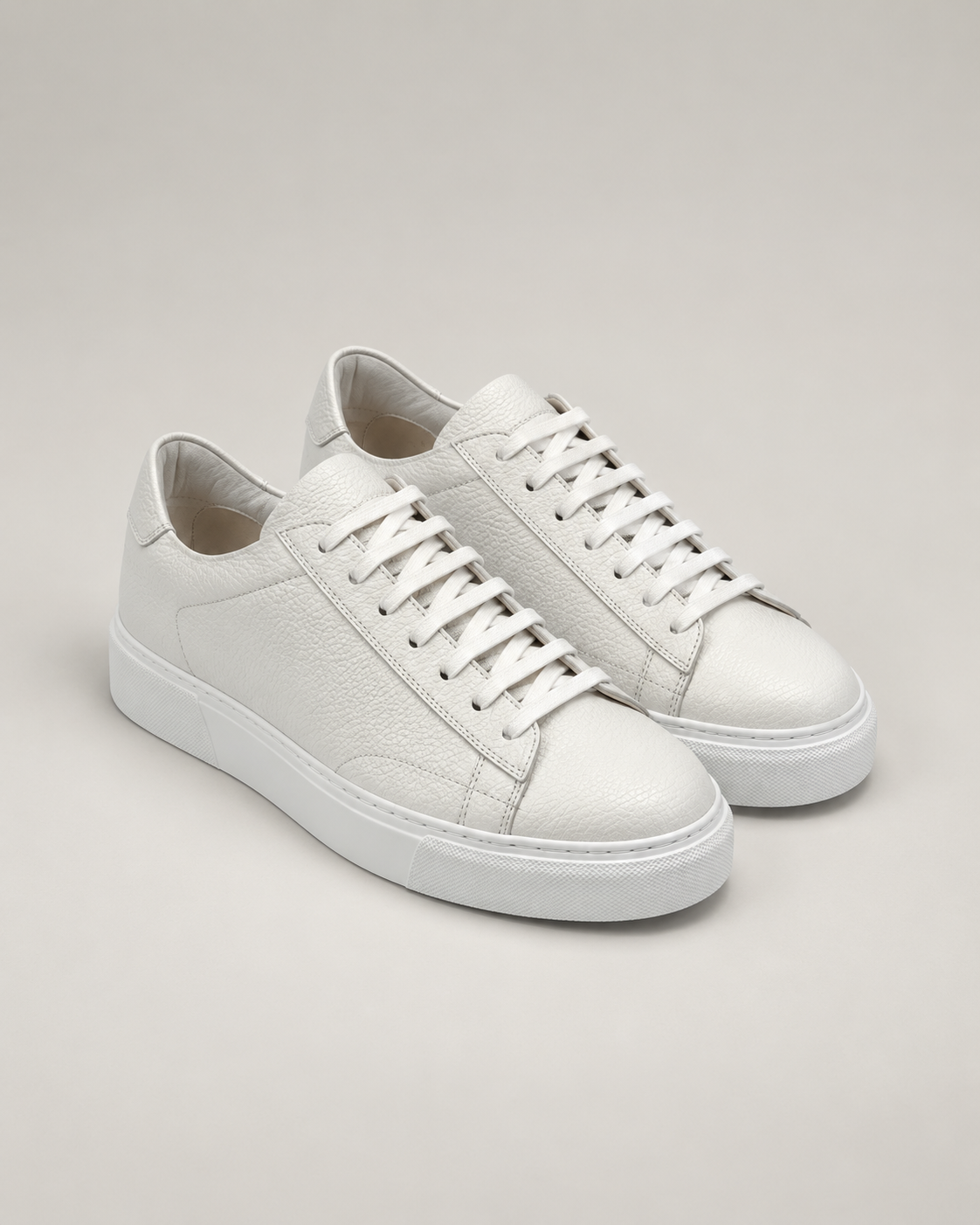 Weisse Sneaker aus Hirschleder