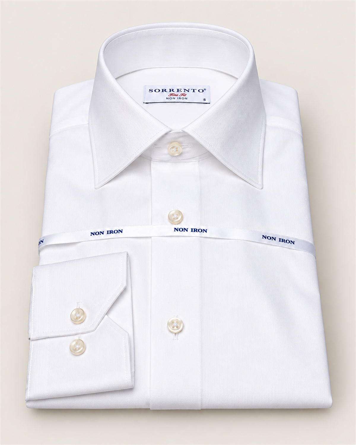 Weisses Baumwoll-Smokingshirt