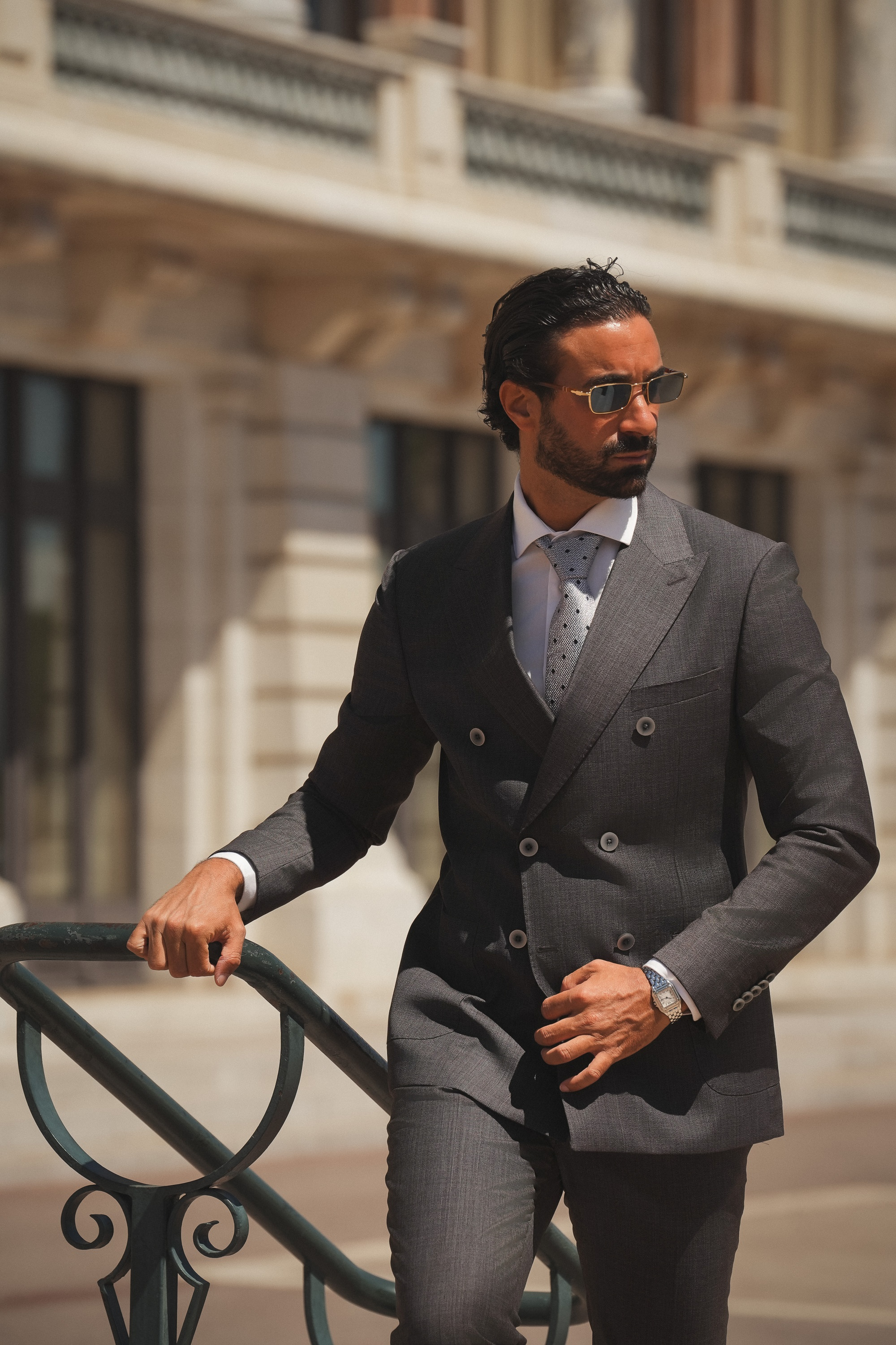 Brauner Slim-Fit Wollanzug mit Zweireiher