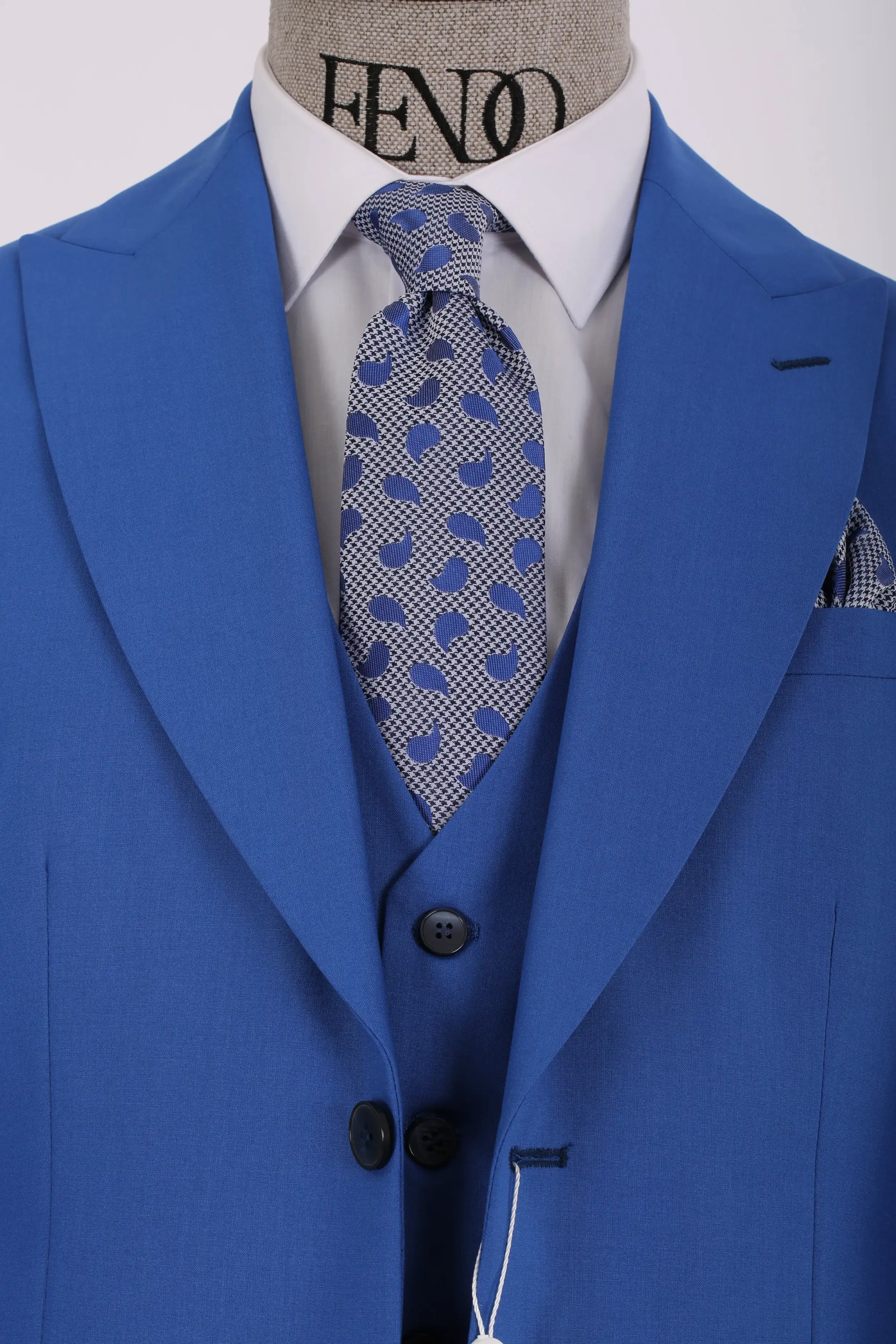 LEICESTER Costume trois pièces bleu clair à boutonnage simple