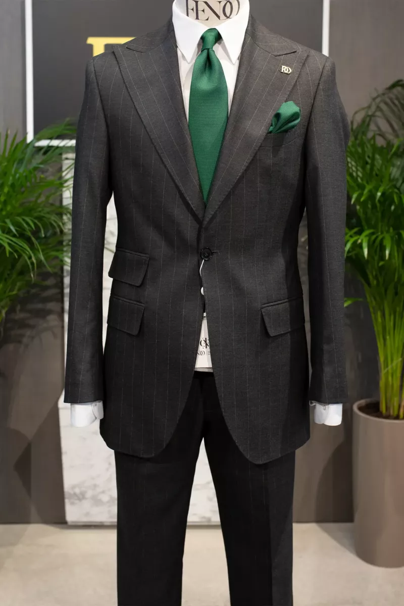 How to choose the business suit 2024
