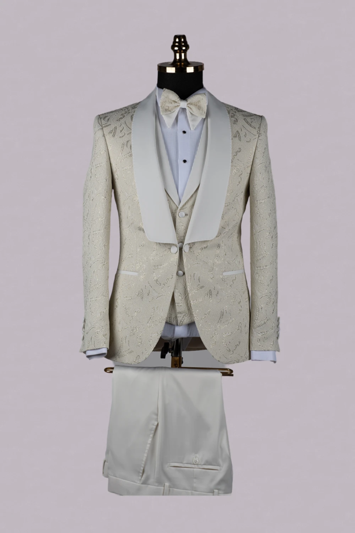 Pamplona cream-colored tuxedo