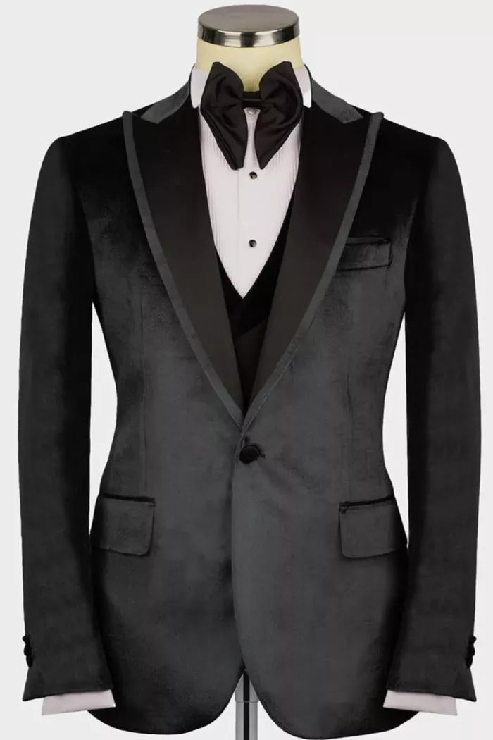 Black tuxedo from Lamezia Terme