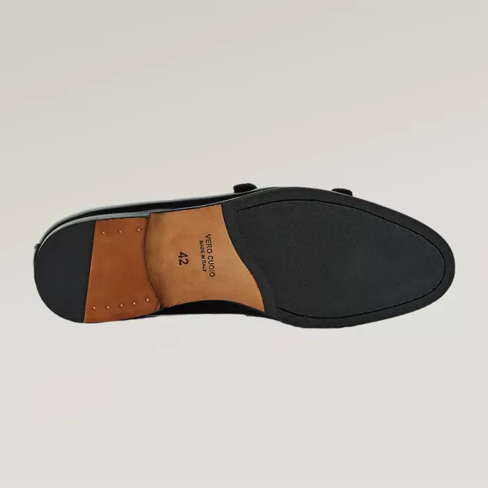 Schwarzer Lederschuh mit doppeltem Monkstrap