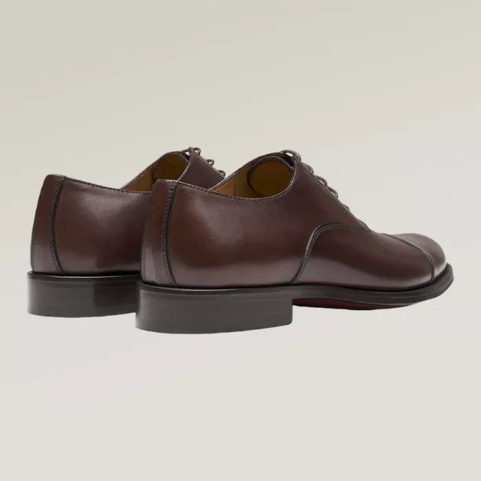 Chaussure richelieu en cuir marron