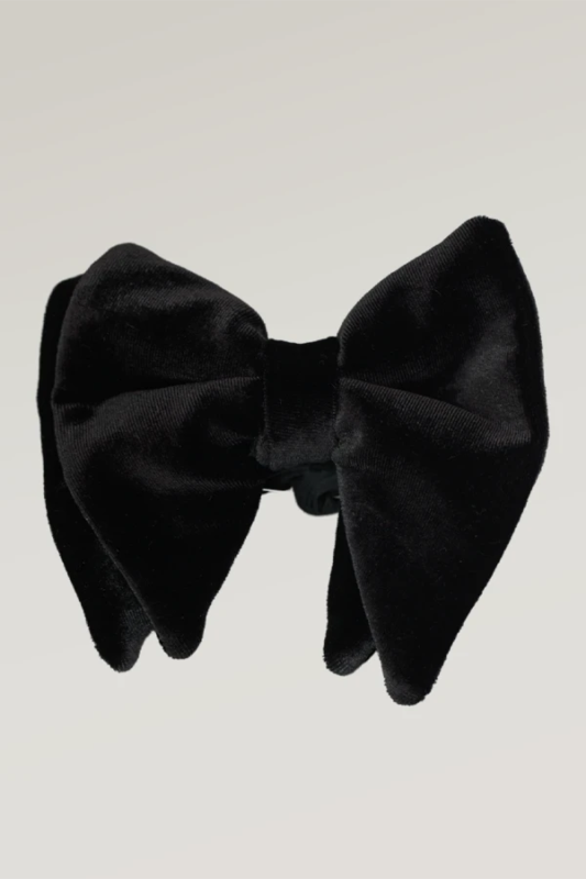 Black pre-tied bow tie