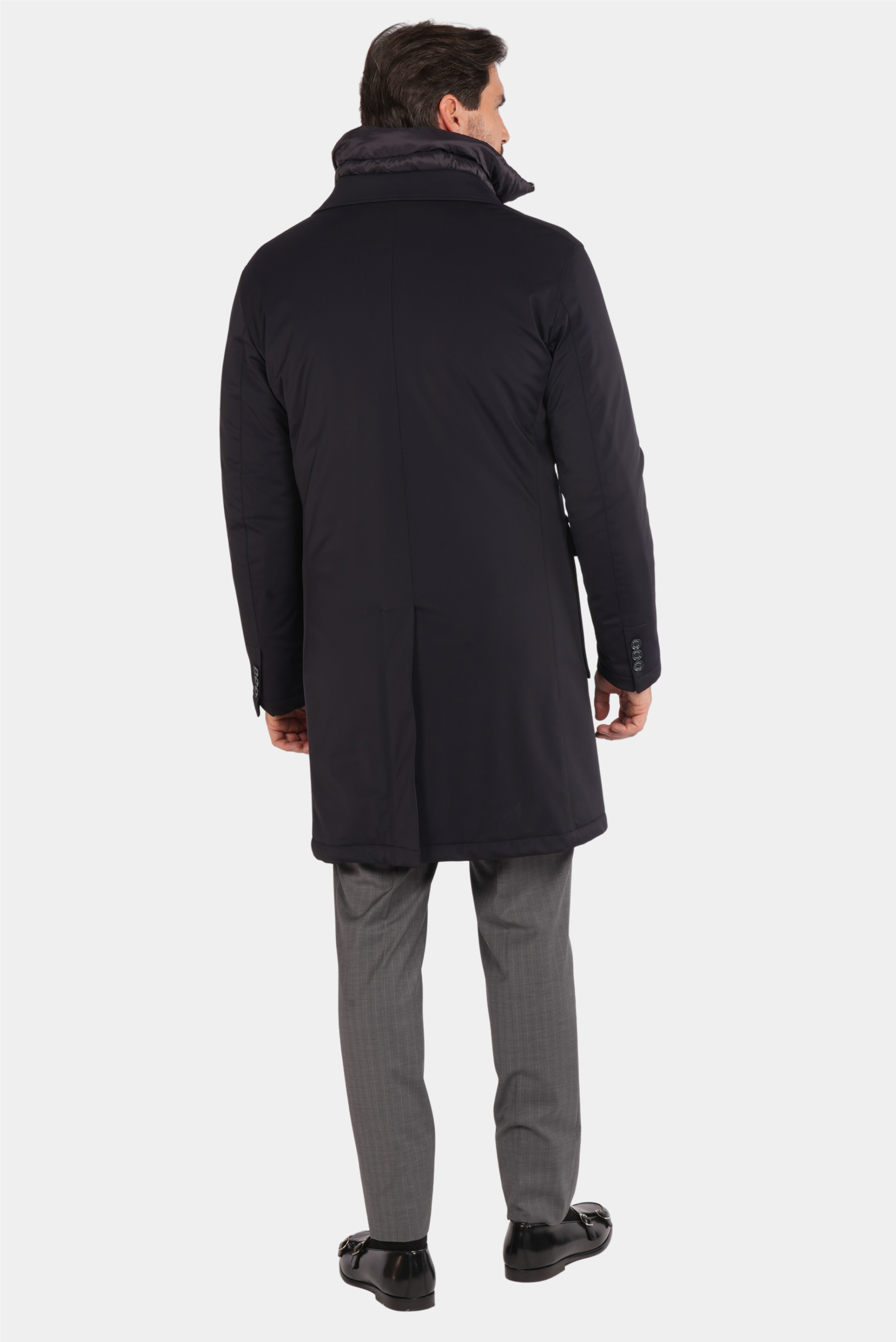 Marineblaue Daunenjacke