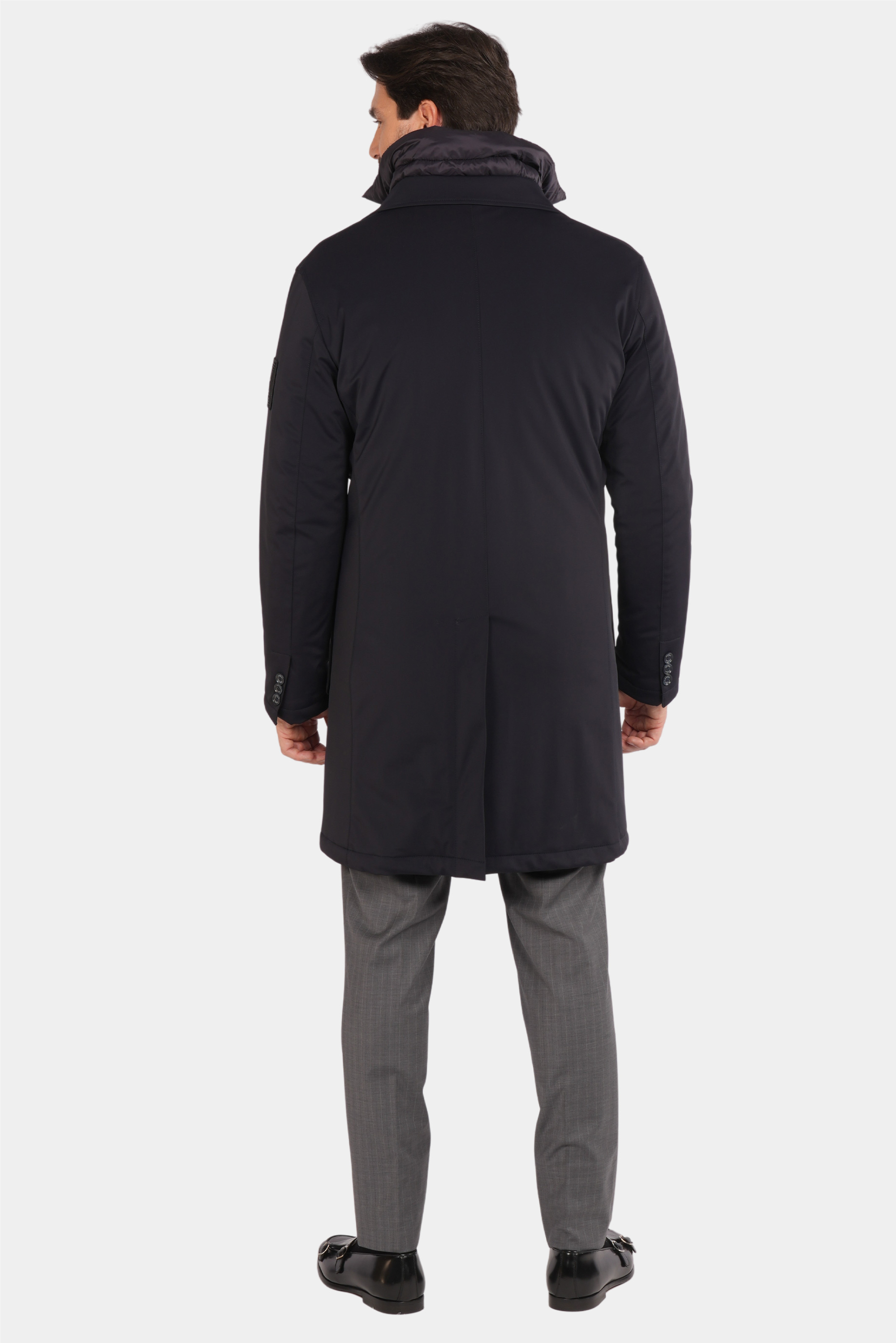 Marineblaue Daunenjacke
