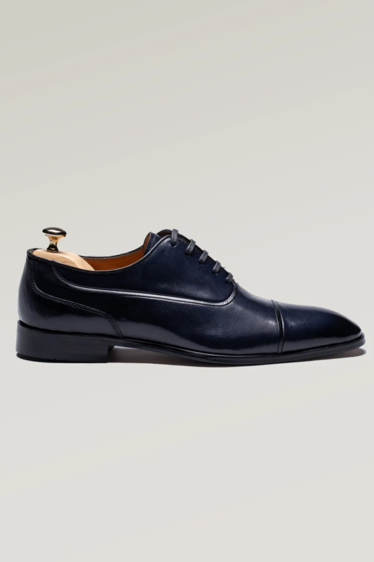 Navy blue buffalo leather Oxford shoe