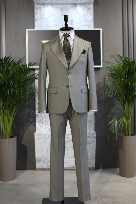 Chur green single-breasted suit