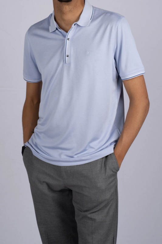 Helles Blaues Baumwolle-Polo-Shirt