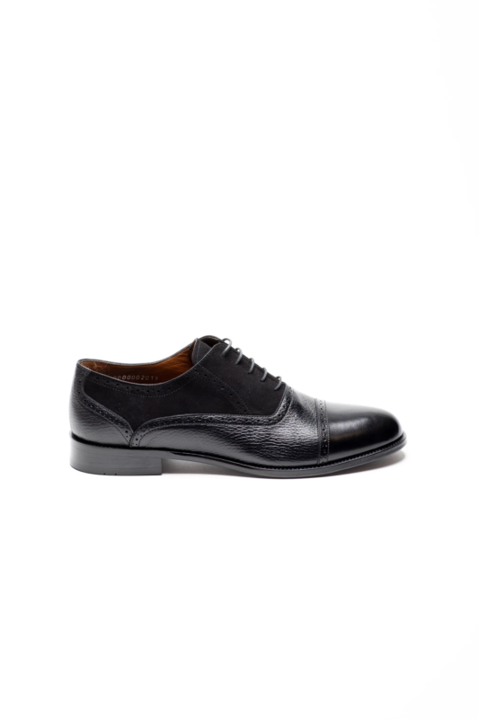 Schwarze klassische Schuhe