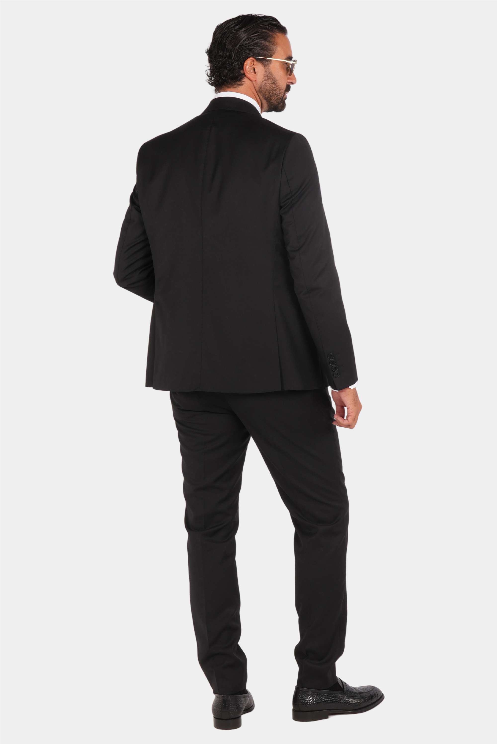 Schwarzer Slim Fit Einreiher Dreiteiliger Anzug aus Wolle