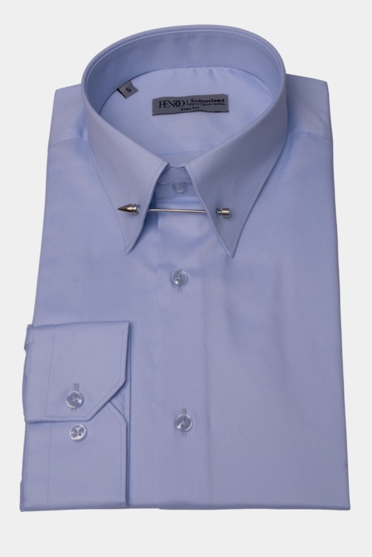 Hellblaues Baumwollhemd mit Pin-Kragen